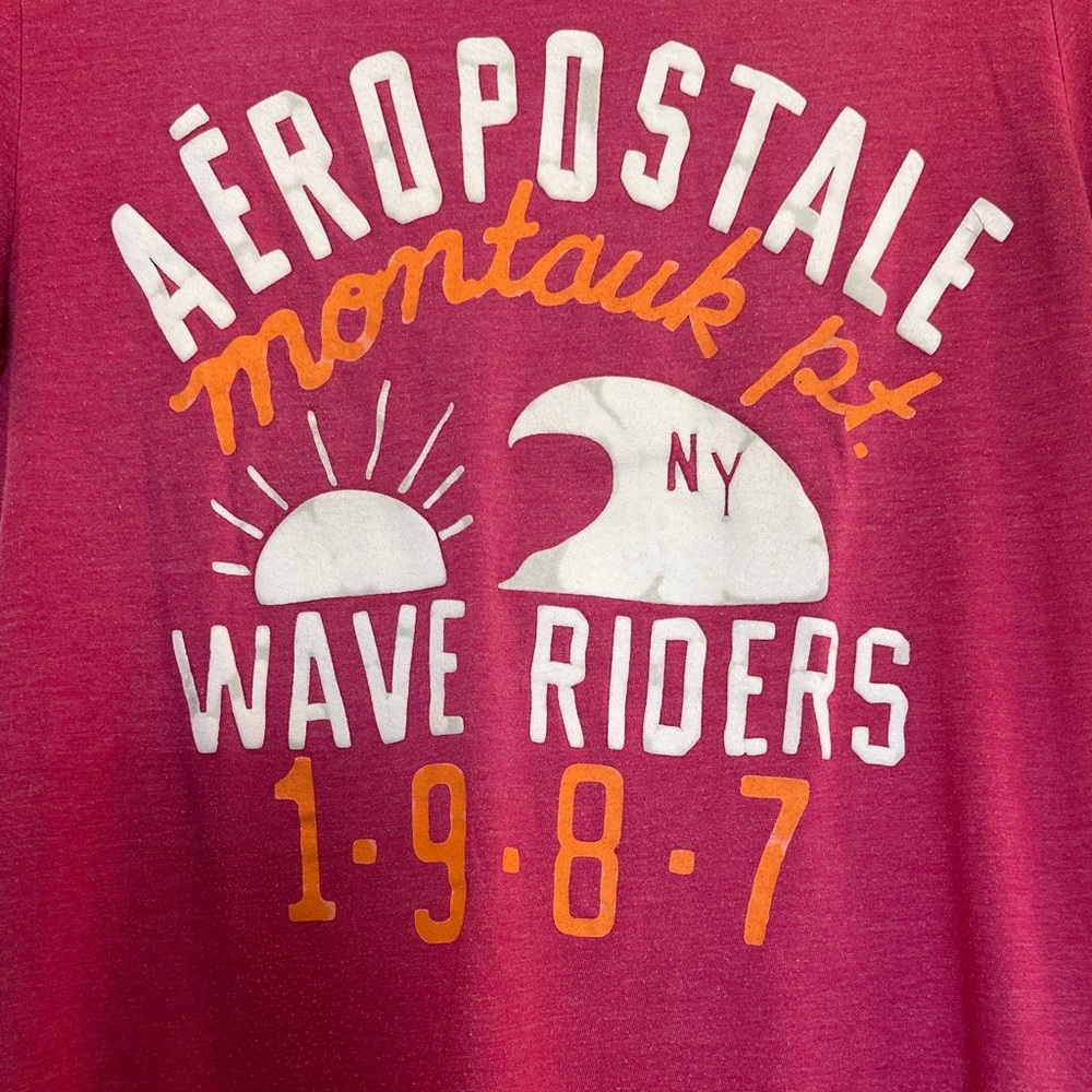 Aéropostale "Montauk Pt. Wave Riders 1987" graphic t-shirt women’s Junior Large